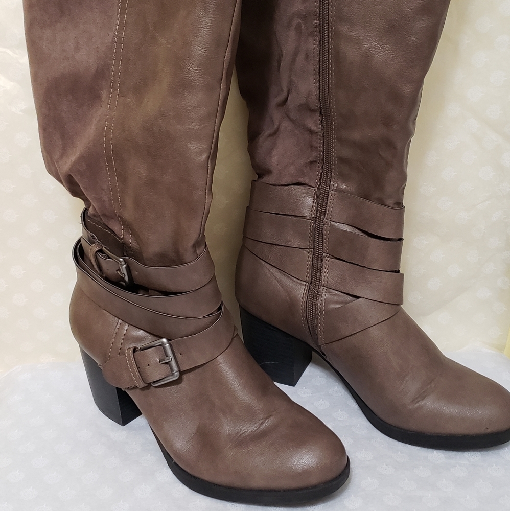 Women's knee high boots